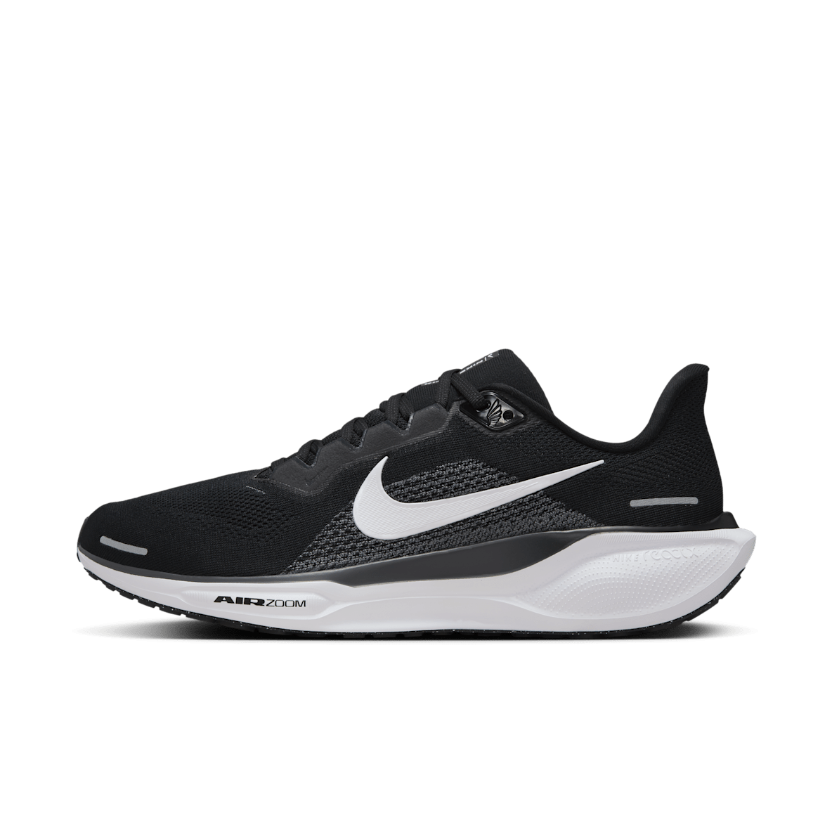 Mens Black Running Shoes. Nike JP